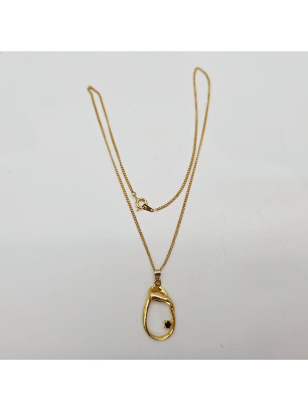 Gold-Plated Pendant Necklace With Black Accent Stone & Delicate Chain 16" - Picture 3 of 7